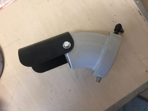 HC10 swivel chute