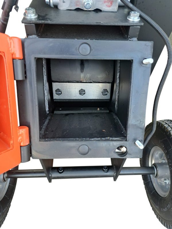 Wood Chipper Outland Tools DC9 Petrol 212cc 10cm Capacity - Image 2